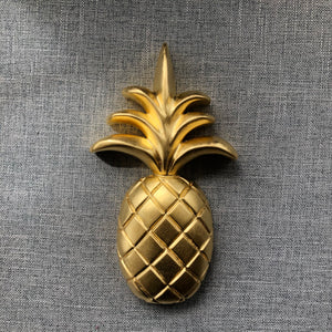 gold pineapple decor